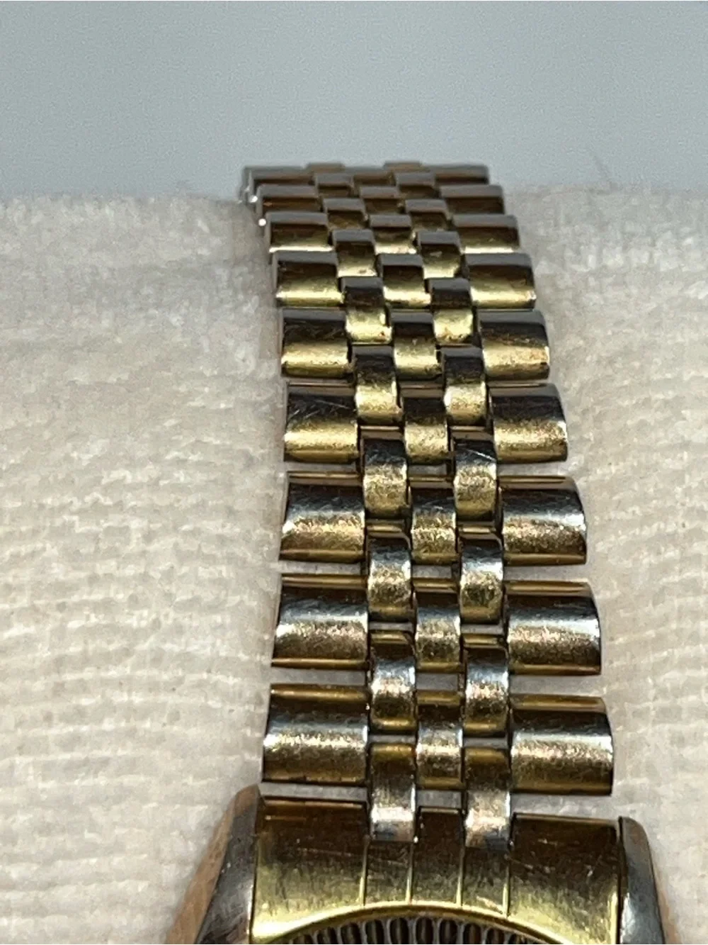 Elgin Presidential FC400 Day/Date Qtz: Men's Watch Scratched Crystal New Battery